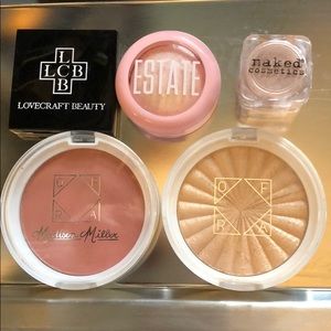 Highlighter, bronzer, blush and glitter